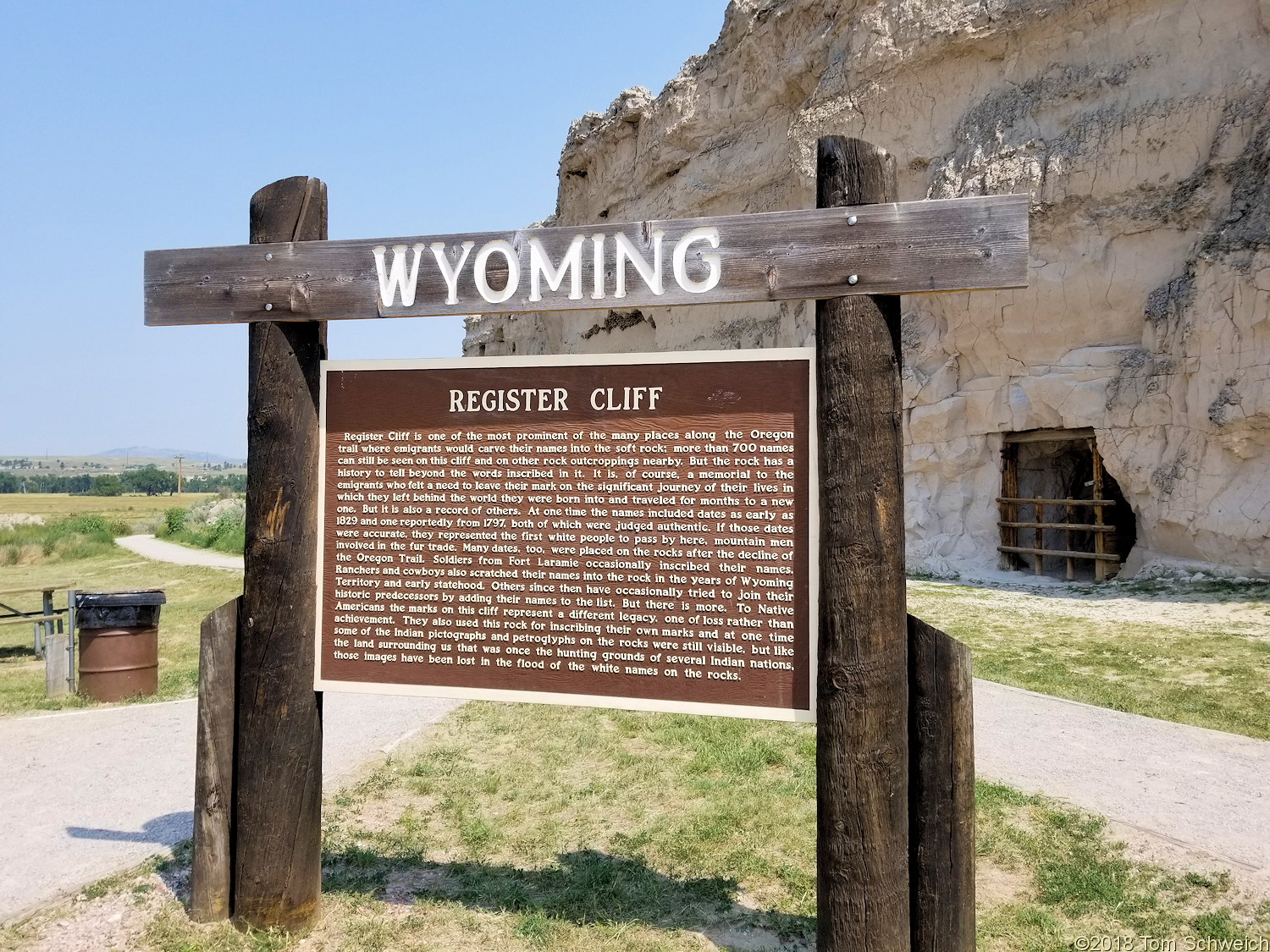 Wyoming, Platte County, Guernsey, Register Cliff